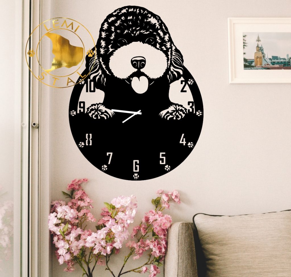 pudel toy  metalowy zegar